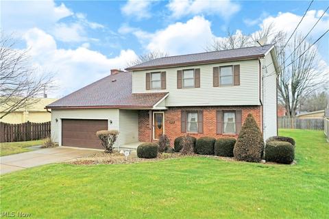 623 W Harvey St, Struthers, OH 44471 photo 1