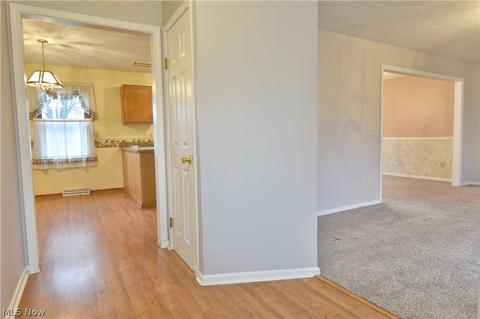 623 W Harvey St, Struthers, OH 44471 photo 5