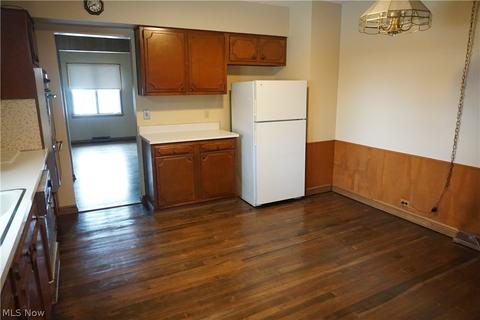 7525 State Rd, Parma, OH 44134 photo 4