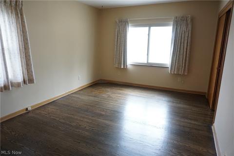 7525 State Rd, Parma, OH 44134 photo 6
