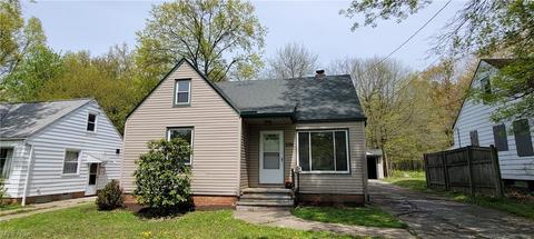 2191 Green Rd, Cleveland, OH 44121 | 29 Photos - Movoto