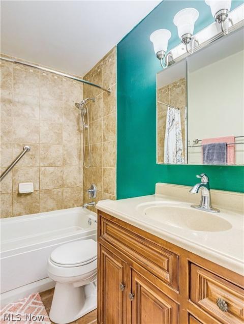 1638 Herkender Ave, Akron, OH 44310 photo 18