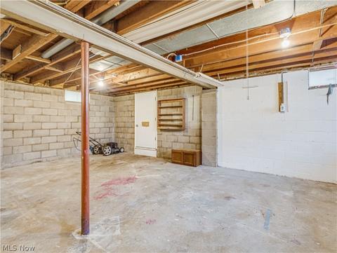 1638 Herkender Ave, Akron, OH 44310 photo 19