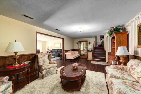 349 Hamilton Cir, Elyria, OH 44035 photo 18