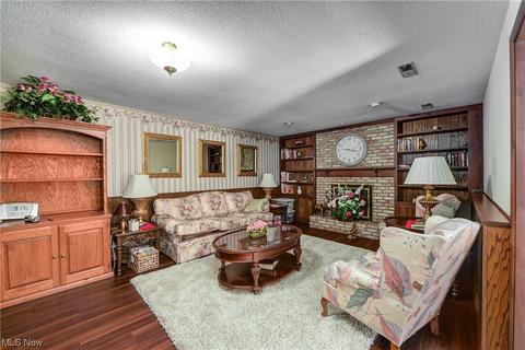 349 Hamilton Cir, Elyria, OH 44035 photo 19