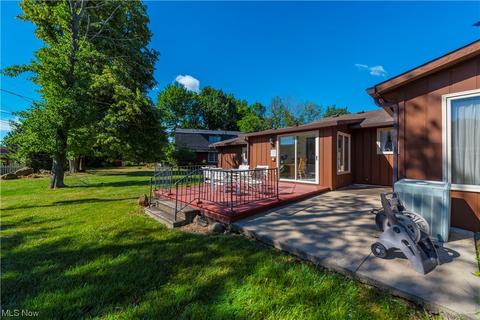 349 Hamilton Cir, Elyria, OH 44035 photo 3