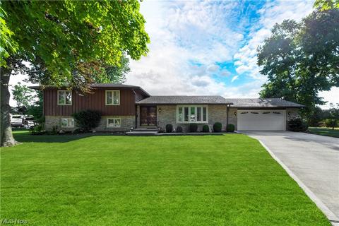 349 Hamilton Cir, Elyria, OH 44035 photo 1
