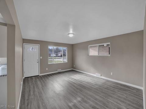 517 High St, Elyria, OH 44035 photo 9