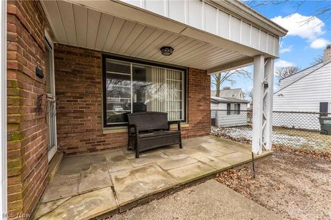 1840 E 225th St, Euclid, OH 44117 photo 3
