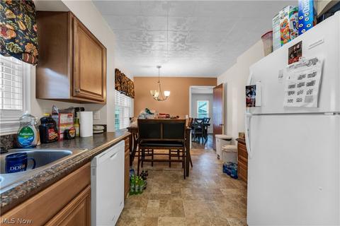 1840 E 225th St, Euclid, OH 44117 photo 9