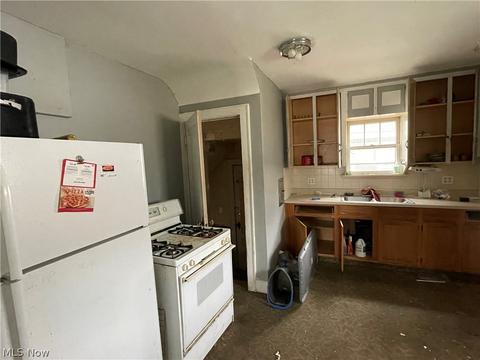 1243 Gorge Blvd, Akron, OH 44310 photo 8
