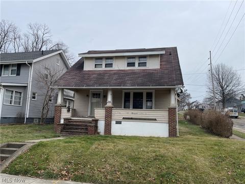 1243 Gorge Blvd, Akron, OH 44310 photo 2