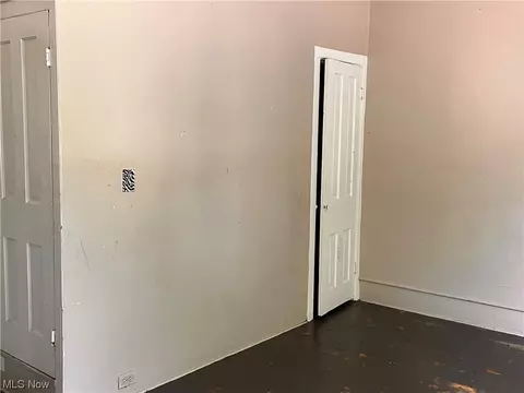 1314 W 3rd St, Ashtabula, OH 44004 photo 6