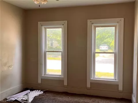 1314 W 3rd St, Ashtabula, OH 44004 photo 5
