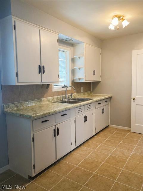 2502 E 38th St, Lorain, OH 44055 photo 7