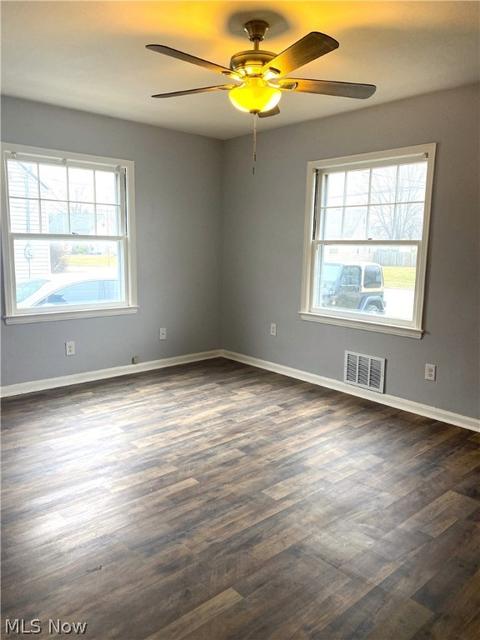 2502 E 38th St, Lorain, OH 44055 photo 3