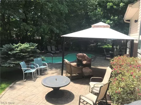 9346 Ivan Pl, Mentor, OH 44060 photo 2