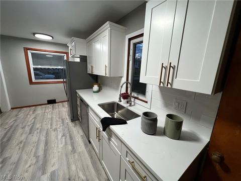 6306 Forest Ave, Parma, OH 44129 photo 7
