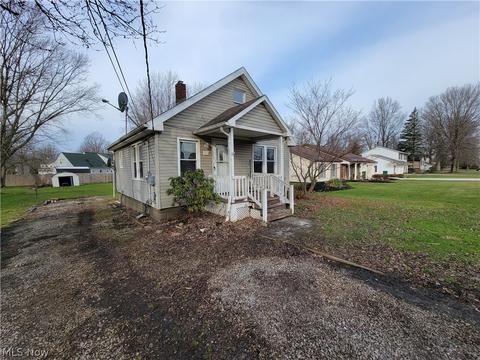 69 Park Rd, Painesville, OH 44077 photo 2