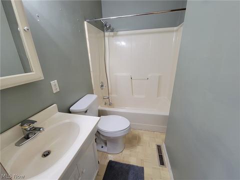 69 Park Rd, Painesville, OH 44077 photo 10