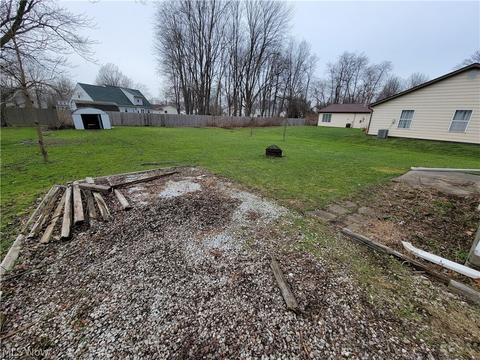 69 Park Rd, Painesville, OH 44077 photo 3
