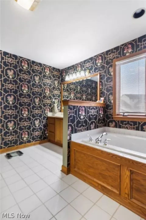 7080 Fenwick Ave NE, Canton, OH 44721 photo 19