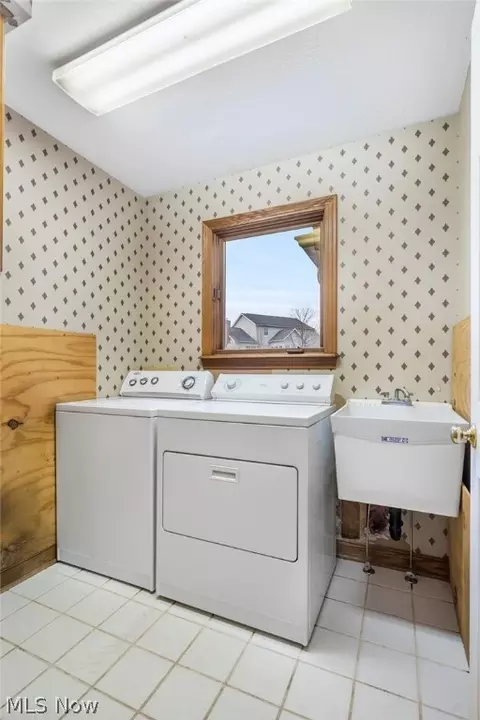 7080 Fenwick Ave NE, Canton, OH 44721 photo 17