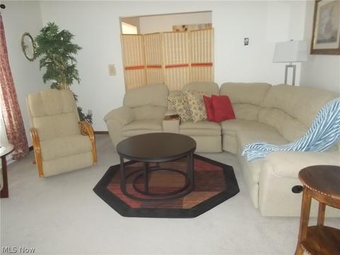 1589 Hemlock Dr, Ashtabula, OH 44004 photo 5