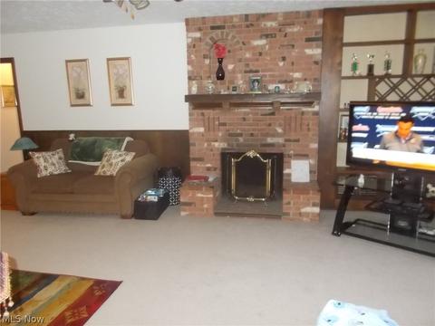 1589 Hemlock Dr, Ashtabula, OH 44004 photo 3
