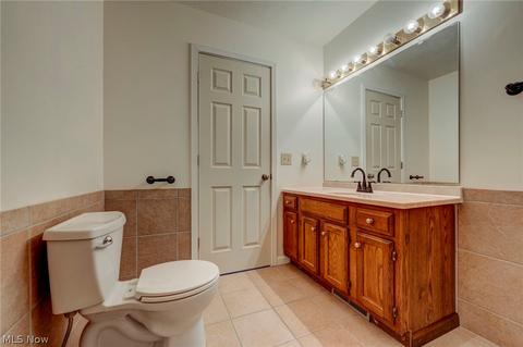 168 Timberlane Dr, Elyria, OH 44035 photo 25