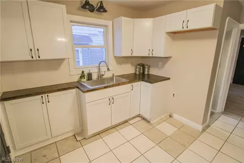 1022 Bell Ave, Elyria, OH 44035 photo 9