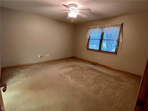 215 Pinehurst Dr, Dover, OH 44622 photo 10