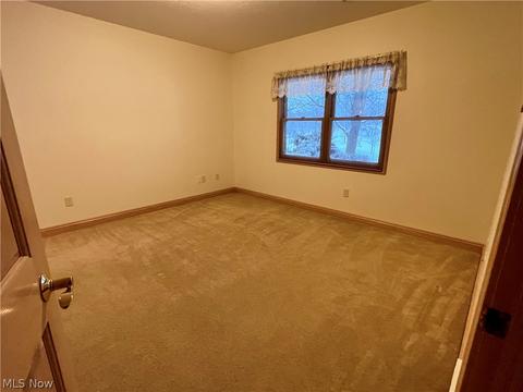 215 Pinehurst Dr, Dover, OH 44622 photo 25