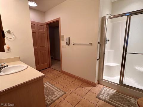 215 Pinehurst Dr, Dover, OH 44622 photo 23