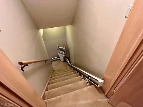 215 Pinehurst Dr, Dover, OH 44622 photo 18