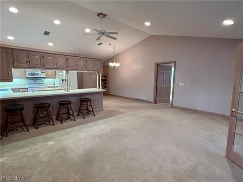 215 Pinehurst Dr, Dover, OH 44622 photo 6