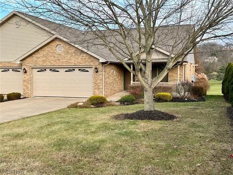 215 Pinehurst Dr, Dover, OH 44622 photo 1