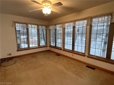 215 Pinehurst Dr, Dover, OH 44622 photo 8