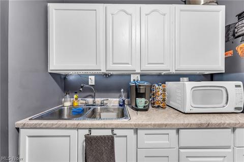 600 Denison Ave, Elyria, OH 44035 photo 10