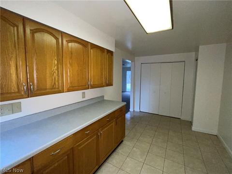 1015 Reeve Rd, Elyria, OH 44035 photo 6