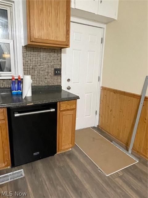 527 5th St, Struthers, OH 44471 photo 5