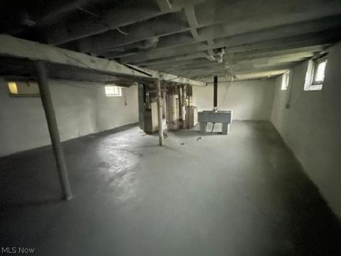 702 Hogue Ave, Akron, OH 44310 photo 7