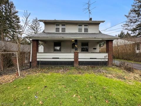 2313 E Midlothian Blvd, Struthers, OH 44471 photo 1