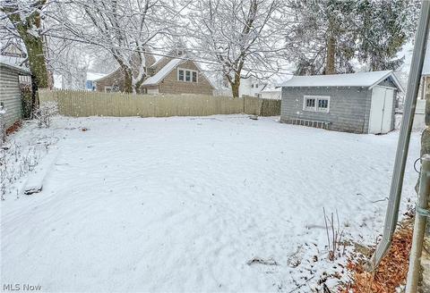 528 Sunset View Dr, Akron, OH 44320 photo 18
