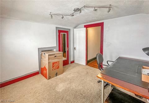 528 Sunset View Dr, Akron, OH 44320 photo 11