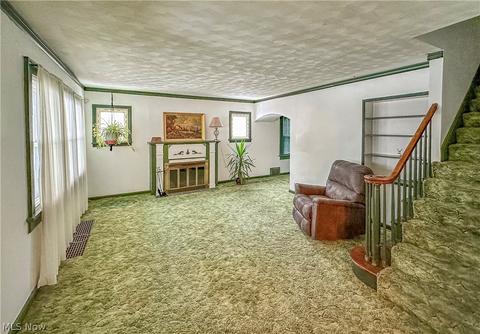 528 Sunset View Dr, Akron, OH 44320 photo 6