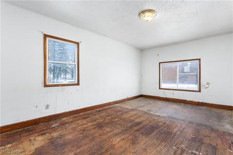 111 Madison St, Elyria, OH 44035 photo 5