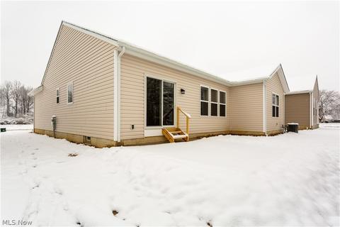 109 W Spring Dr, Elyria, OH 44035 photo 4