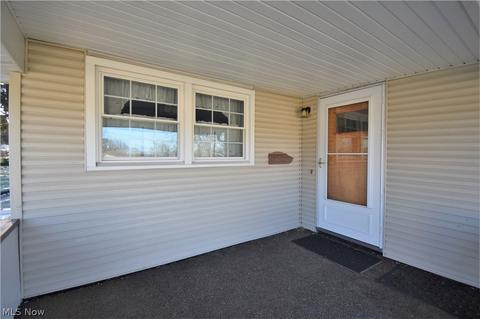 581 Ruth Dr, Hubbard, OH 44425 photo 3