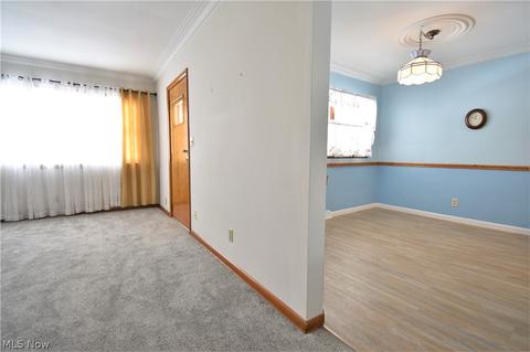 581 Ruth Dr, Hubbard, OH 44425 photo 6
